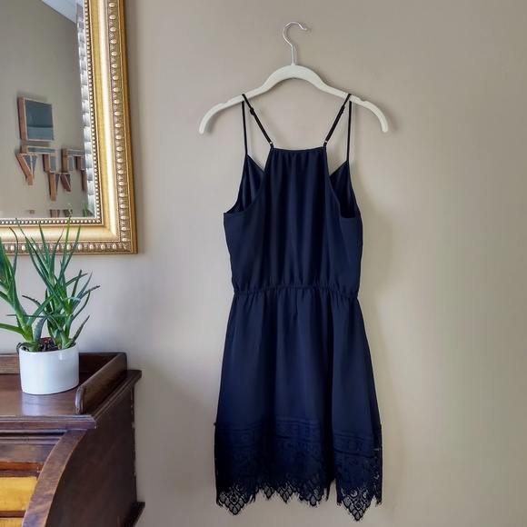 Cupcakes and Cashmere ‘Renee’ Black Lace Dress S - Picture 5 of 8